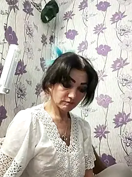 Snapshot of SweetLeila40 chatting on February 24, 2025, 7:30 pm SweetLeila40 online show from February 24, 2025, 7:30 pm