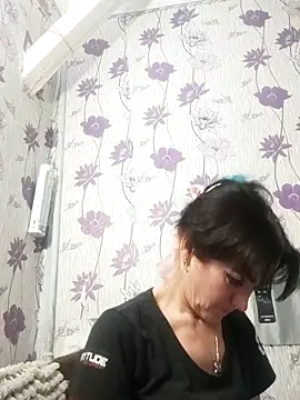 Snapshot of SweetLeila40 chatting on February 27, 2025, 8:20 pm SweetLeila40 online show from February 27, 2025, 8:20 pm