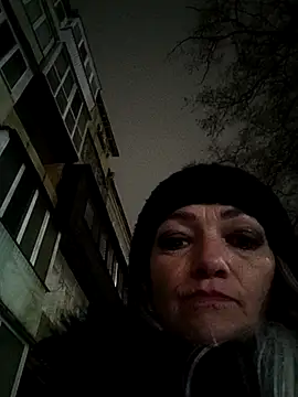 Snapshot of SweetLeila40 chatting on November 4, 2025, 6:18 pm SweetLeila40 online show from November 4, 2025, 6:18 pm