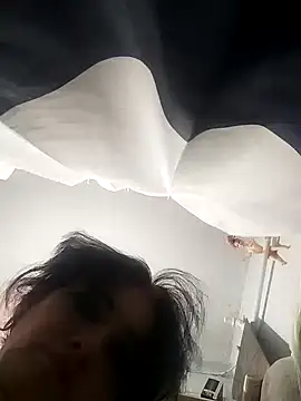 Snapshot of SweetLeila40 chatting on January 10, 2026, 12:34 am SweetLeila40 online show from January 10, 2026, 12:34 am