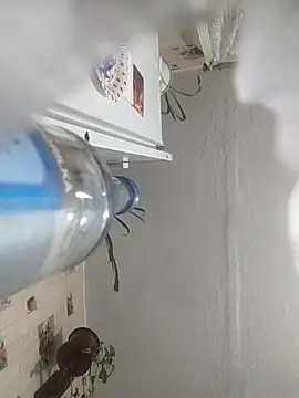 SweetLeila40 online show from April 12, 2026, 6:46 pm