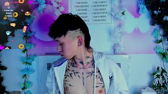 Snapshot of juniior_2311_ chatting on January 29, 2025, 1:27 am juniior 2311 online show from January 29, 2025, 1:27 am