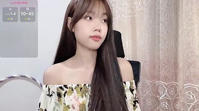 Lvy--v online show from October 6, 2025, 10:51 pm