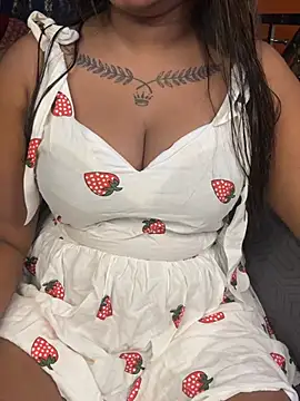 Snapshot of Hot_Urvi chatting on July 30, 2026, 4:39 pm Hot Urvi online show from July 30, 2026, 4:39 pm