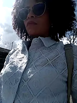 Snapshot of BlairSamy chatting on January 8, 2025, 6:52 pm BlairSamy online show from January 8, 2025, 6:52 pm