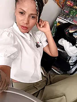 Snapshot of BlairSamy chatting on November 4, 2025, 3:55 pm BlairSamy online show from November 4, 2025, 3:55 pm