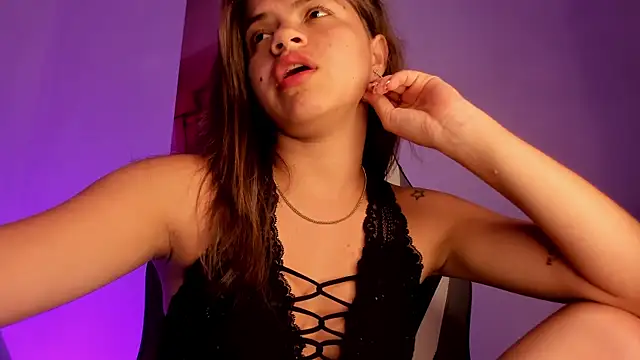 PaigeJayden online show from April 8, 2026, 2:11 am