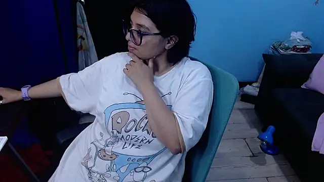 X CHERRY XX online show from July 17, 2026, 12:28 am