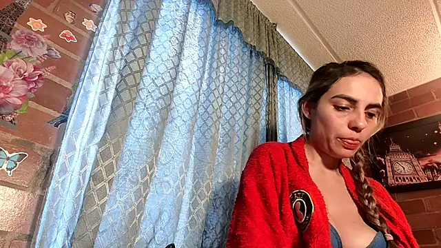 Snapshot of ValeriaLacrozee chatting on October 5, 2025, 4:16 pm ValeriaLacrozee online show from October 5, 2025, 4:16 pm