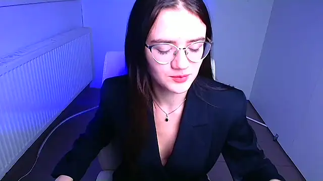 Josephine jo online show from December 4, 2024, 6:33 am