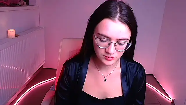 Josephine jo online show from December 7, 2024, 1:03 am