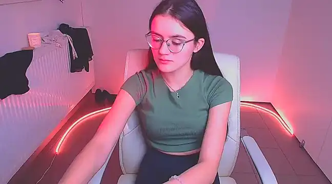 Snapshot of Josephine_jo chatting on December 9, 2024, 1:51 am Josephine jo online show from December 9, 2024, 1:51 am