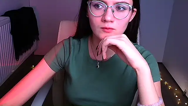 Josephine jo online show from December 20, 2024, 10:22 pm