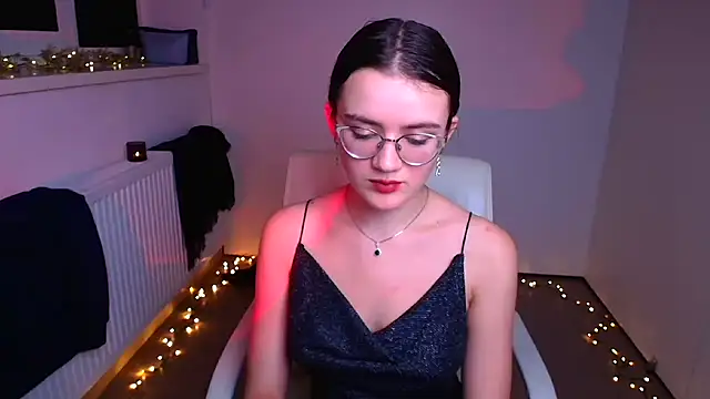 Josephine jo online show from December 30, 2024, 7:42 pm