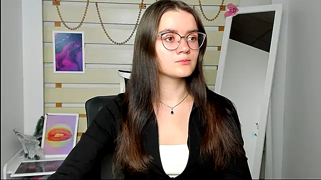 Snapshot of Josephine_jo chatting on September 9, 2025, 6:35 am Josephine jo online show from September 9, 2025, 6:35 am