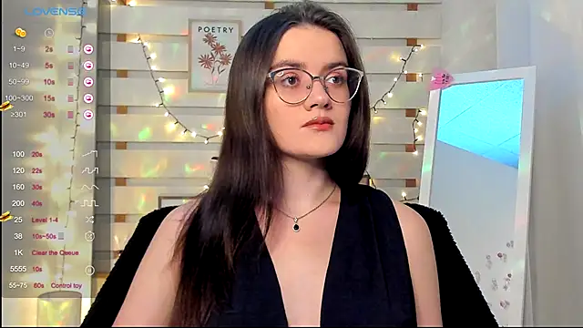 Josephine jo online show from September 27, 2025, 3:39 pm