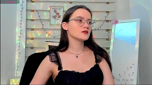 Josephine jo online show from September 28, 2025, 3:39 pm