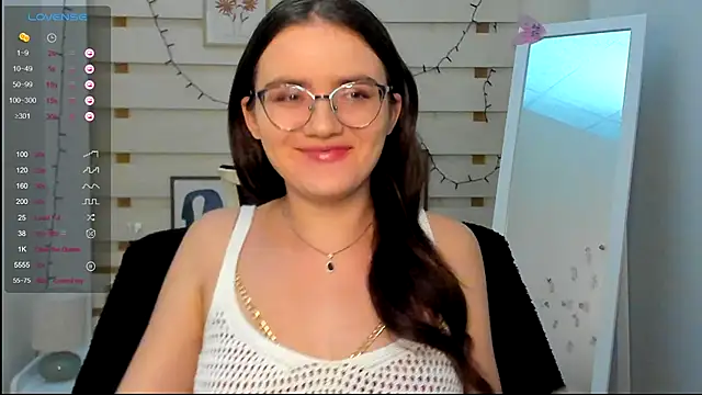 Snapshot of Josephine_jo chatting on October 10, 2025, 6:29 pm Josephine jo online show from October 10, 2025, 6:29 pm