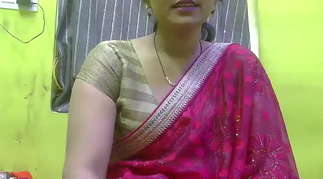 CUTYHINA 001 online show from December 4, 2024, 11:08 am