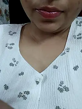 Myloveurvi online show from July 8, 2026, 3:05 pm