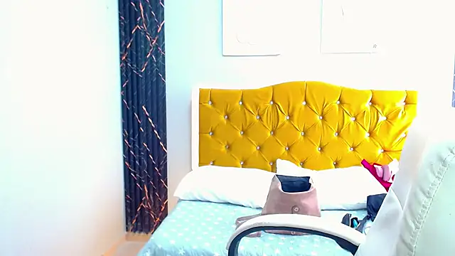  curvy latina online show from February 2, 2026, 3:22 pm