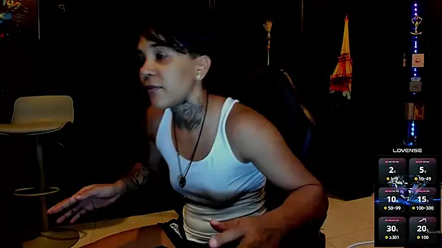 Snapshot of ZhoeStrong chatting on September 14, 2025, 9:14 pm ZhoeStrong online show from September 14, 2025, 9:14 pm