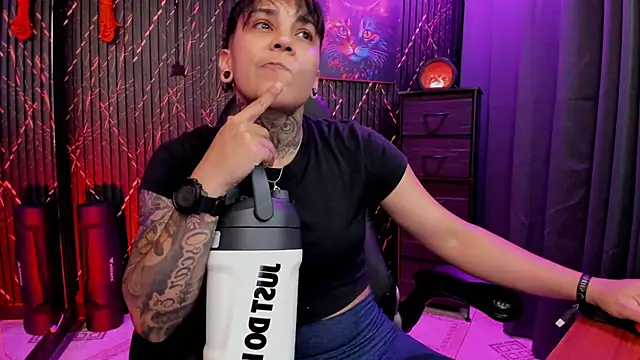 ZhoeStrong online show from February 22, 2026, 11:14 pm