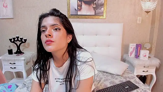 sofiaclauss online show from December 16, 2024, 10:18 am