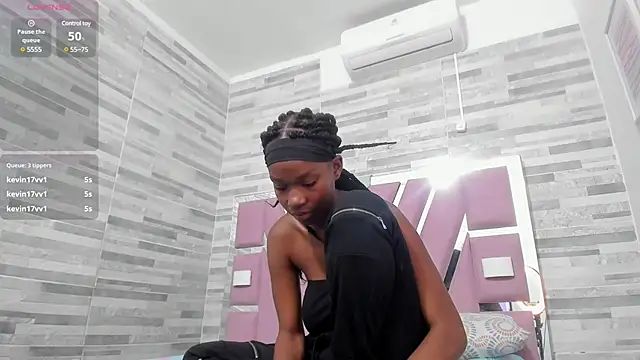 Snapshot of ebony_march chatting on January 5, 2025, 6:35 pm ebony march online show from January 5, 2025, 6:35 pm