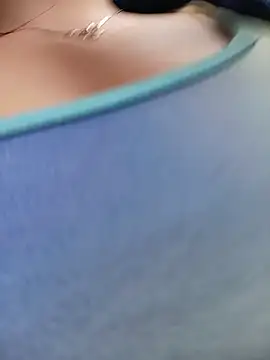 aurora sky11 online show from December 15, 2025, 9:41 pm