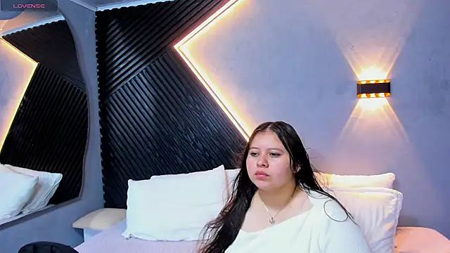 Snapshot of Laia_and_Aloby chatting on July 18, 2026, 10:02 pm Laia and Aloby online show from July 18, 2026, 10:02 pm