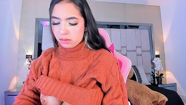  SofiaCortez  online show from December 28, 2024, 3:15 pm