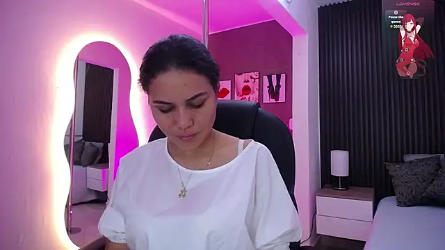 Snapshot of natasha__jackson chatting on October 18, 2025, 12:39 pm natasha jackson online show from October 18, 2025, 12:39 pm