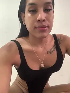 Snapshot of Emiily_Miller chatting on December 16, 2024, 6:16 pm Emiily Miller online show from December 16, 2024, 6:16 pm