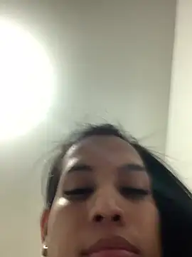 Snapshot of Emiily_Miller chatting on December 20, 2024, 1:58 am Emiily Miller online show from December 20, 2024, 1:58 am