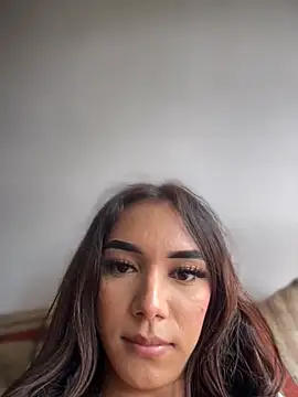 Nikol Rang   online show from November 10, 2025, 5:01 pm