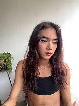 Snapshot of Nikol_Rang__ chatting on December 2, 2025, 6:03 pm Nikol Rang online show from December 2, 2025, 6:03 pm