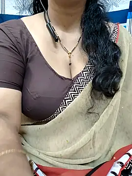 Snapshot of bhuvana555 chatting on February 12, 2025, 4:12 am bhuvana555 online show from February 12, 2025, 4:12 am