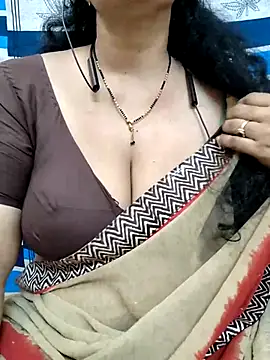 Snapshot of bhuvana555 chatting on March 15, 2025, 9:30 am bhuvana555 online show from March 15, 2025, 9:30 am