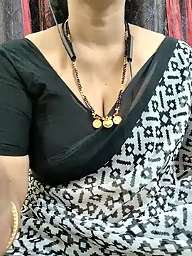 Snapshot of bhuvana555 chatting on September 15, 2025, 5:29 am bhuvana555 online show from September 15, 2025, 5:29 am