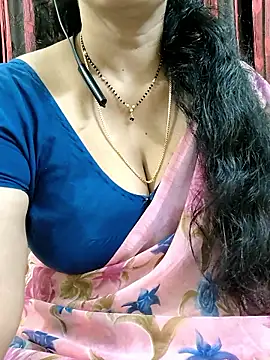 bhuvana555 online show from November 19, 2025, 4:40 pm