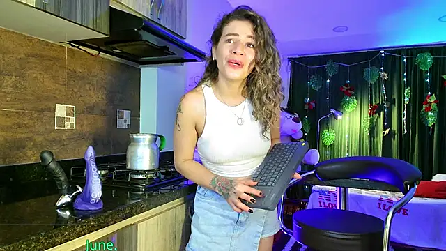 Snapshot of oriana_thomson2 chatting on January 11, 2025, 2:20 am oriana thomson2 online show from January 11, 2025, 2:20 am