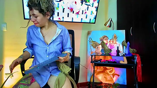 Snapshot of oriana_thomson2 chatting on January 16, 2025, 12:02 am oriana thomson2 online show from January 16, 2025, 12:02 am