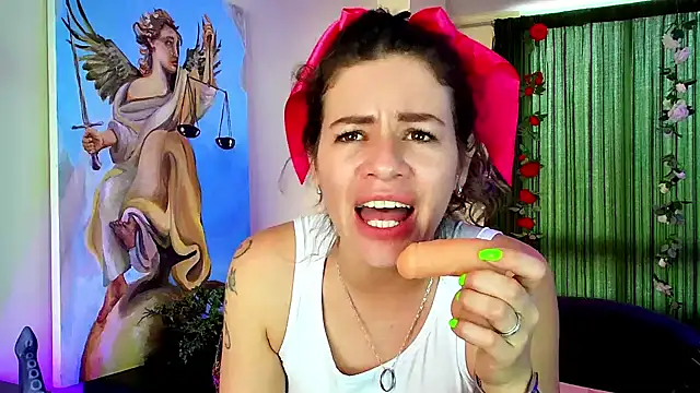 Snapshot of oriana_thomson2 chatting on February 10, 2025, 9:58 pm oriana thomson2 online show from February 10, 2025, 9:58 pm