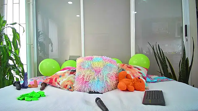 Snapshot of oriana_thomson2 chatting on March 5, 2025, 6:23 pm oriana thomson2 online show from March 5, 2025, 6:23 pm