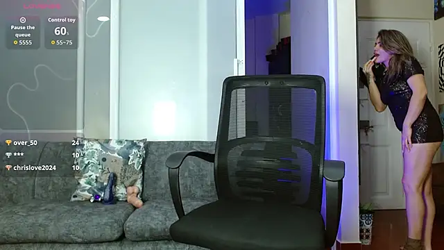 Snapshot of oriana_thomson2 chatting on September 22, 2025, 4:14 am oriana thomson2 online show from September 22, 2025, 4:14 am