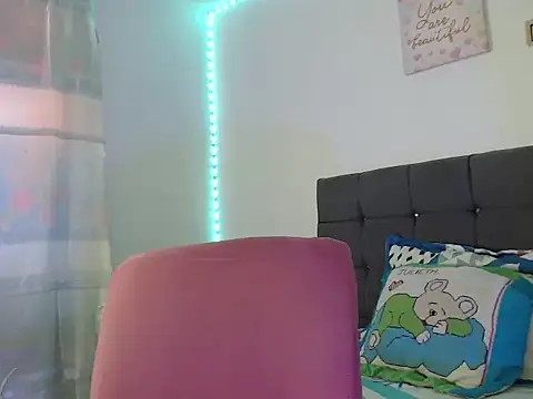 katty ebonny online show from November 13, 2025, 8:08 pm