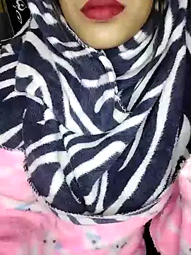 Sreya213 online show from December 22, 2024, 4:38 pm