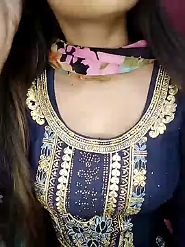 Sreya213 online show from January 30, 2025, 8:53 pm