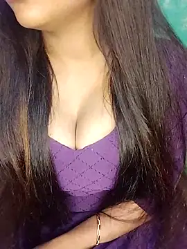 Sreya213 online show from November 9, 2025, 4:22 am